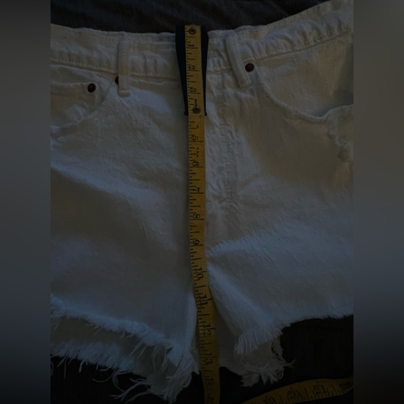 Abercrombie & Fitch High Rise The Mom Short White Denim Shorts Raw Hem sz 28 - Picture 9 of 9